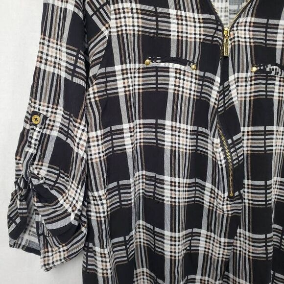 Miss Lili 3x Black/White Plaid Top - Picture 3 of 8